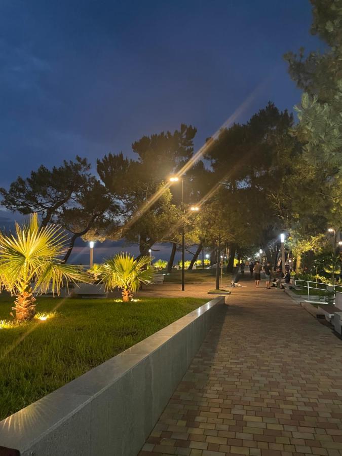 קובולטי Hotel Chaika מראה חיצוני תמונה